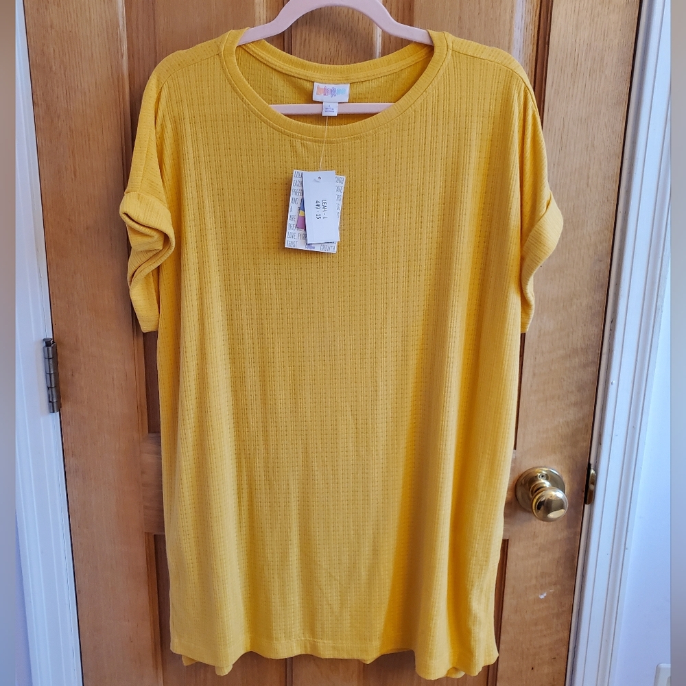 NWT Large Lularoe Leah Tunic